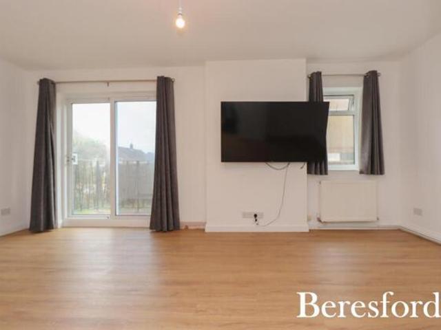Room for sale in Pot Kilns, Greater London