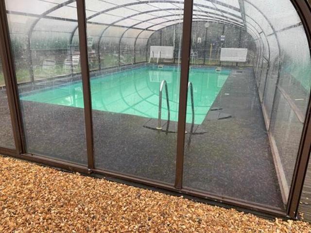 Room for sale in Greaves, Bare
