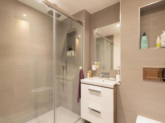 Room for sale in London Borough of Hounslow, Greater London