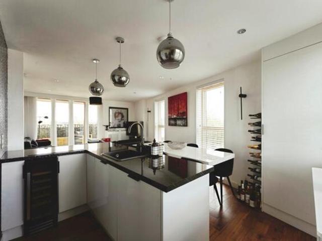 Room for sale in Plaistow, Greater London