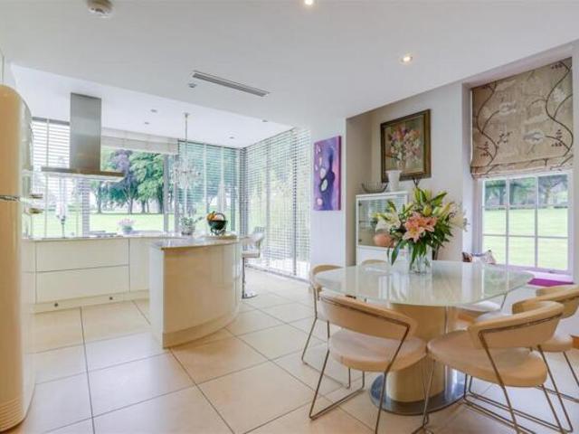 Room for sale in Wales