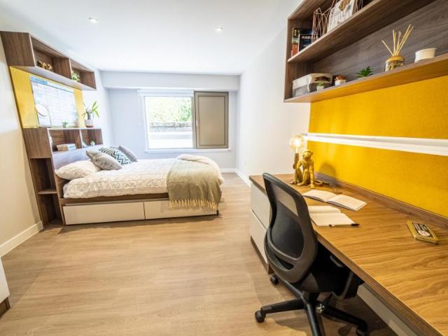 Room for rent in Abbeyhill, City of Edinburgh