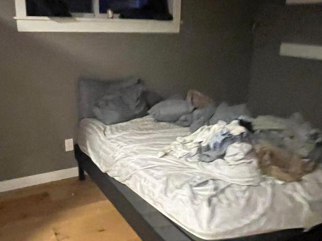 Room for rent in Airdrie, Alberta