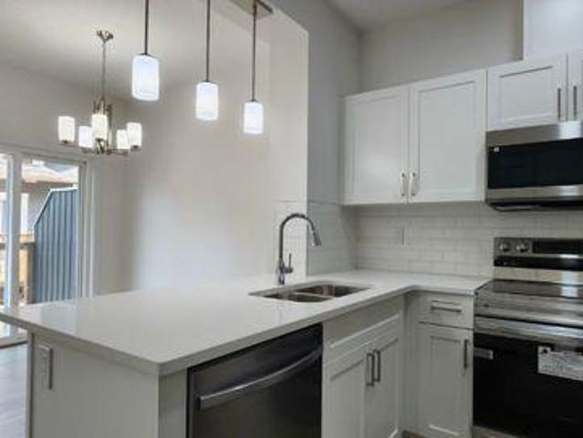 Room for rent in Wedgewood, Alberta