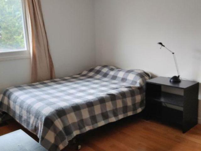 Room for rent in York, Ontario