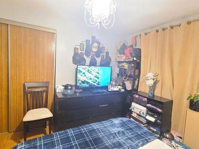 Room for rent in York, Ontario