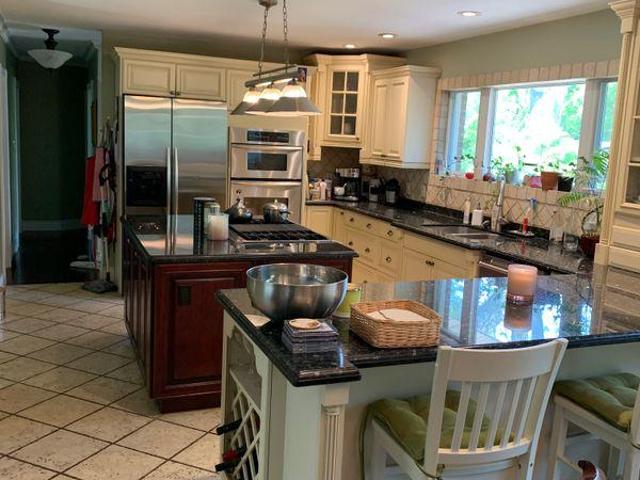 Room for rent in Mississauga, Ontario
