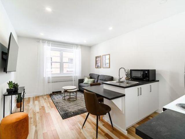 Room for rent in St. Leonard's, Quebec