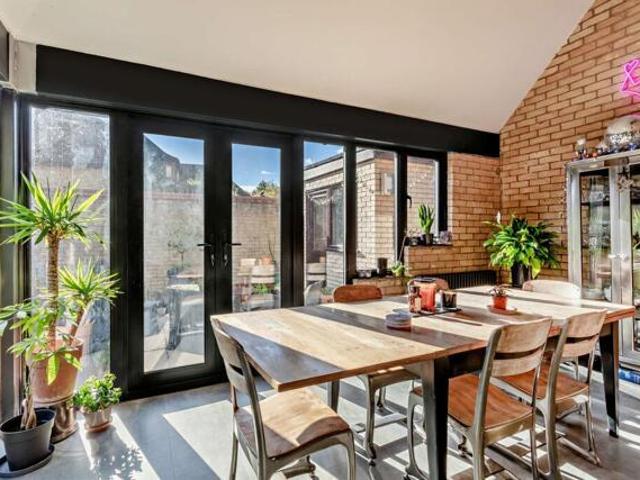 Room for sale in Ortongate Centre, Peterborough