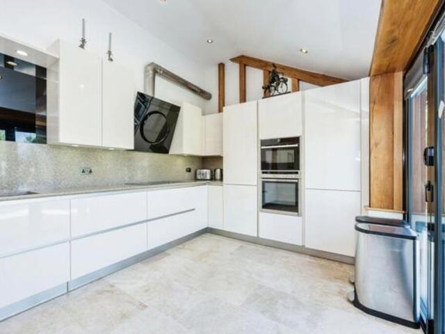 Room for sale in Epping, Essex