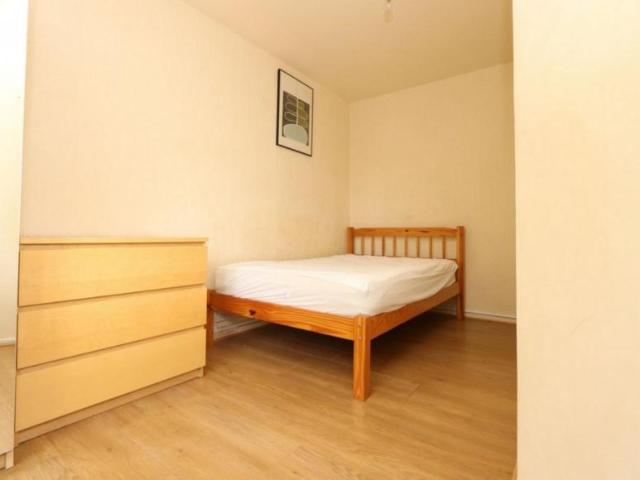 Room for rent in Globe Town, Greater London