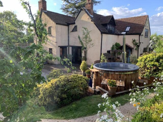 Room for sale in Tidbury Green, West Midlands