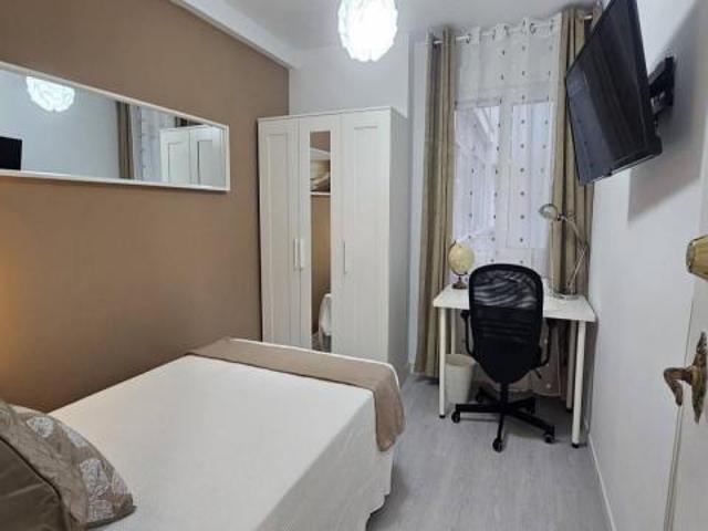 Habitación en alquiler en Alcalá De Henares, Madrid