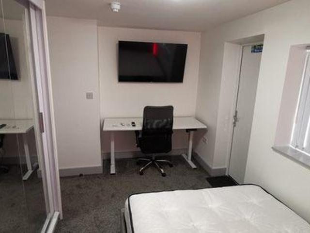 Room for rent in Calderstones