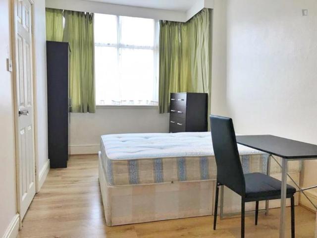 Room for rent in London Borough of Hammersmith and Fulham, Greater London
