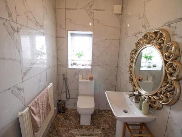 Room for sale in Lee Bank, Greater Manchester