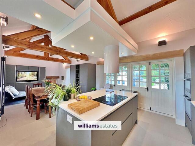 Room for sale in Bodfari, Wales
