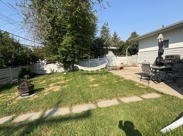 Room for rent in Northwest, Alberta