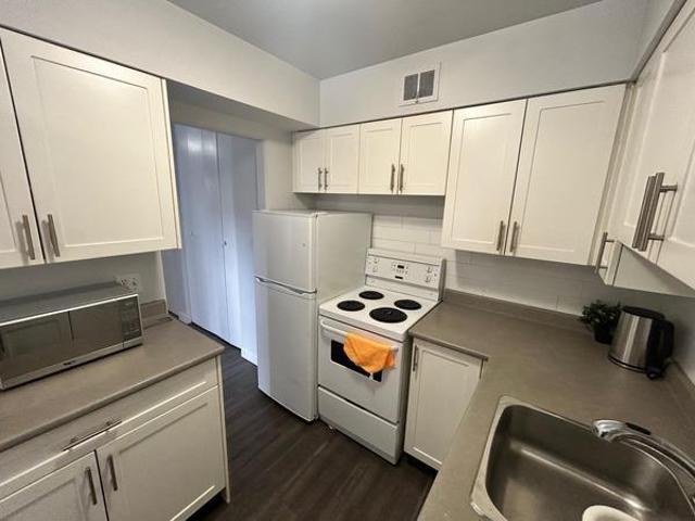 Room for rent in Vancouver, British Columbia
