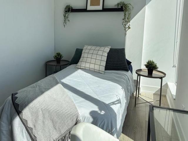 Room for rent in Woburn, Ontario