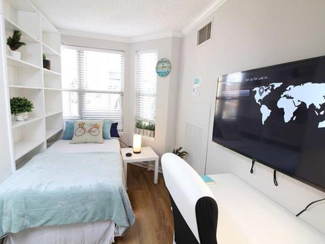 Room for rent in Toronto, Golden Horseshoe