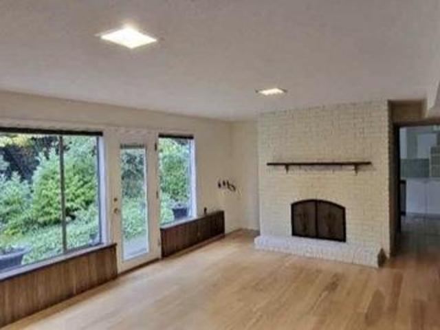 Room for rent in Vancouver, British Columbia