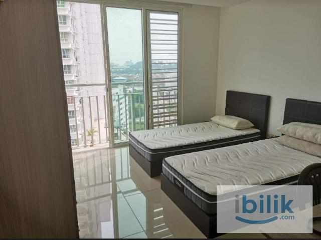 Room for rent in Petaling, Alam Impian
