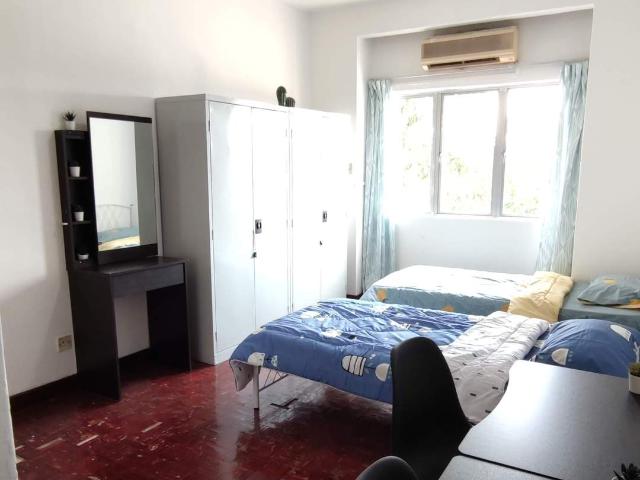 Room for rent in Petaling, Alam Impian