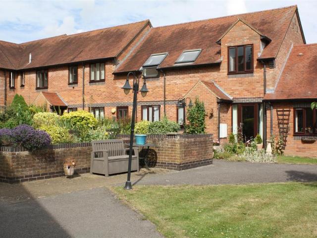 Apartment for rent in Berrick Salome, Oxfordshire