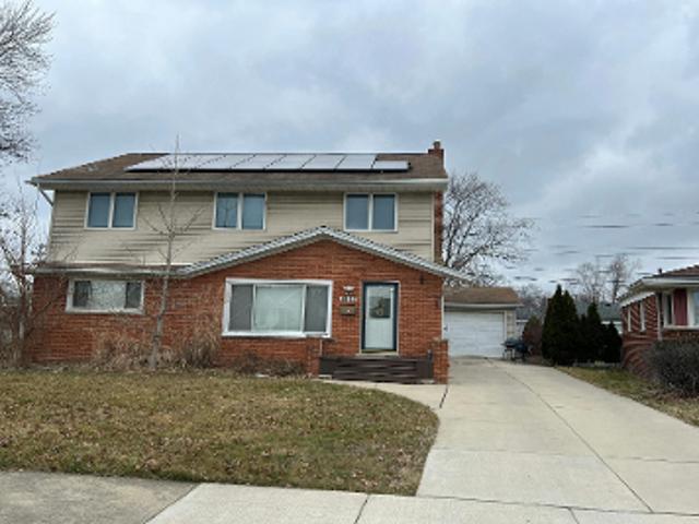House for sale in Hawthorne Heights, Garden City