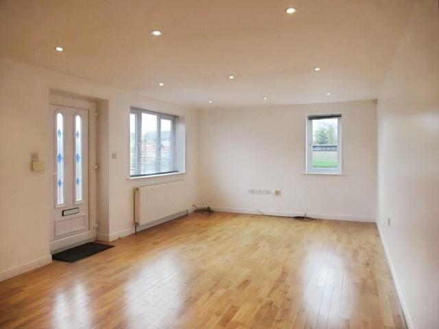 Apartment for rent in Howlett Cross, Robin Hood
