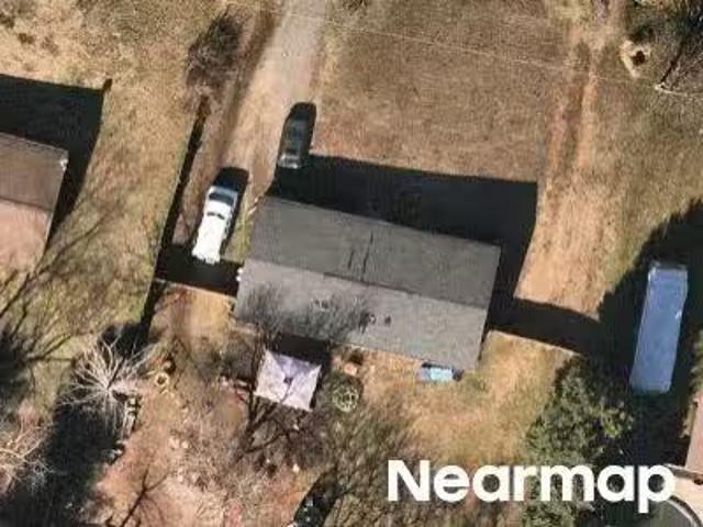House for sale in Hickory
