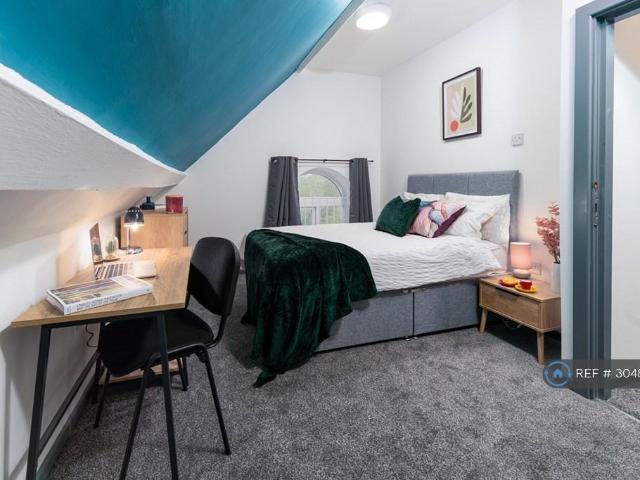 House for rent in Springhead, Oldham