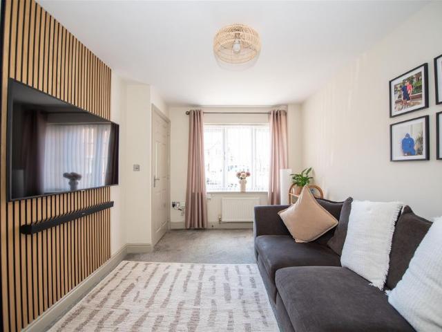 Townhouse for rent in Gedling