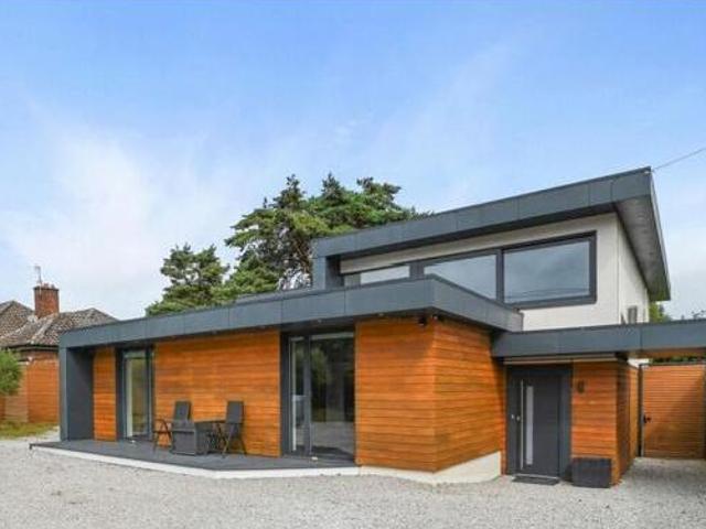 House for sale in Eastbridge, Suffolk