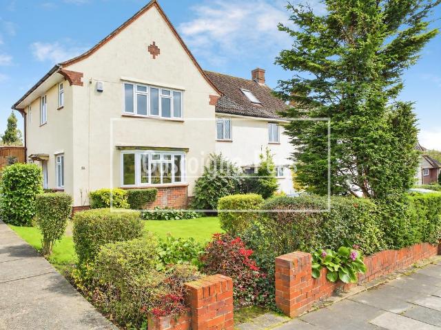 House for rent in Tattenham Corner, Red Hill