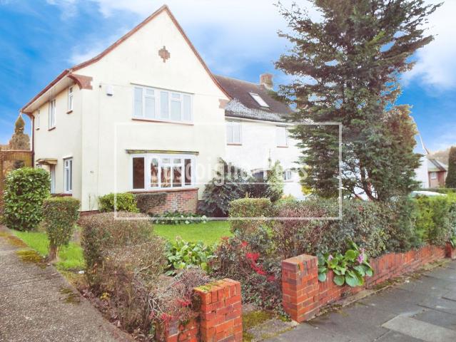 Apartment for rent in Tattenham Corner, Red Hill