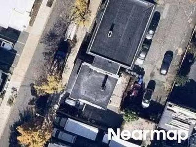 House for sale in Chelsea