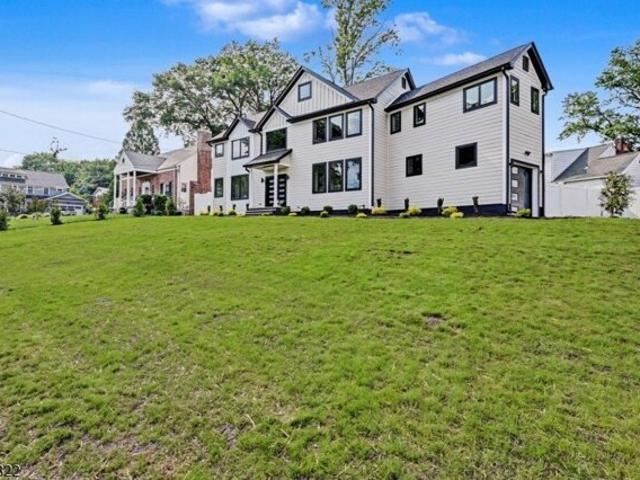 House for sale in Cranford, New Jersey