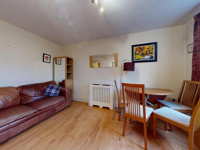 Apartment to rent in Bluebell, North Tipperary