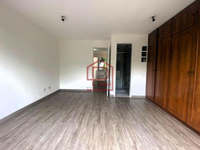 Apartamento venda em Região Geográfica Imediata do Distrito Federal, Região Integrada de Desenvolvimento do Distrito Federal e Entorno