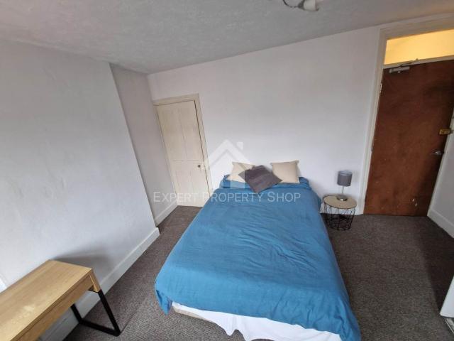 Room for rent in Midway, Kent