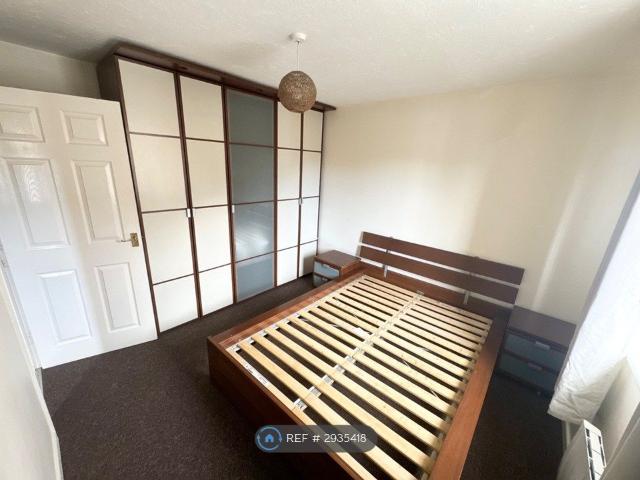 Apartment for rent in Cardiff International Sports Village, Falcon Lodge