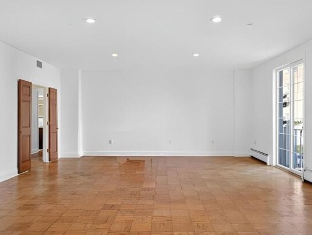 Condo for sale in Jersey City, New Jersey
