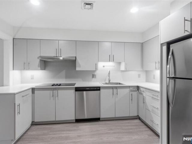 Condo for sale in Hudson, New Jersey