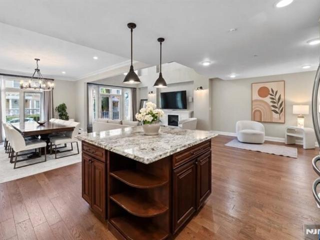 Condo for sale in Jersey City, Hudson County
