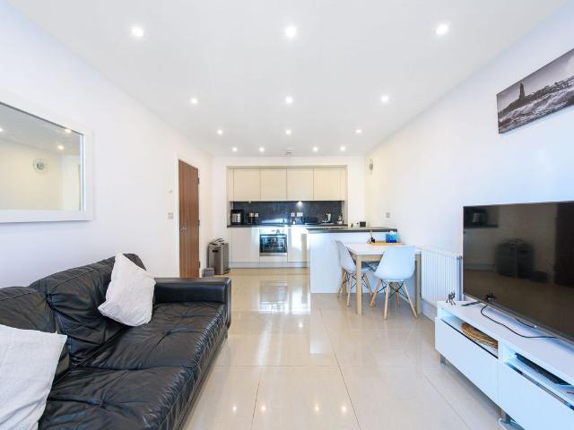 Apartment for rent in London Borough of Barnet, Greater London