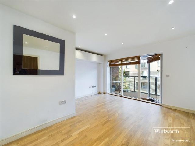Apartment for rent in West Hendon, Greater London