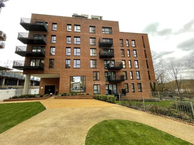 Apartment for rent in West Hendon, Greater London