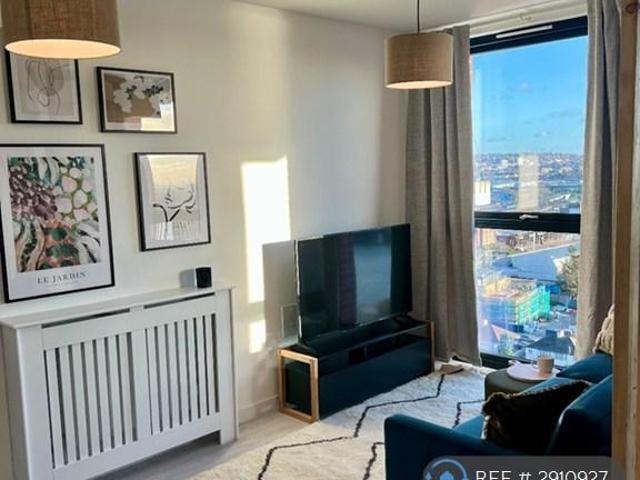 House for rent in West Hendon, The Hyde